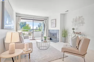 More Details about MLS # 41042316 : 40425 CHAPEL WAY # 306