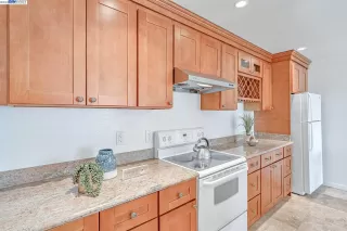 Photo #5: 41042316 Listing