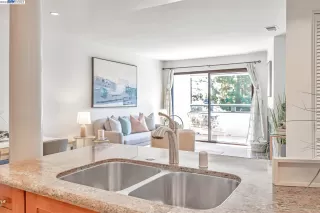 Photo #6: 41042316 Listing