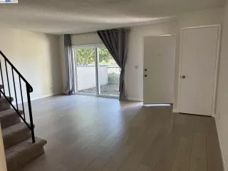 Photo #2: 41042329 Listing