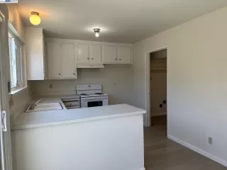 Photo #6: 41042329 Listing