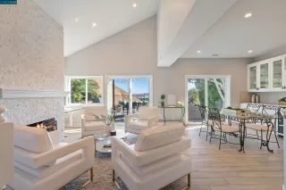 Photo #2: 41042343 Listing