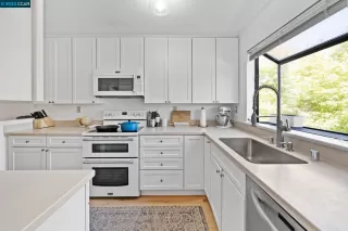 Photo #4: 41042351 Listing