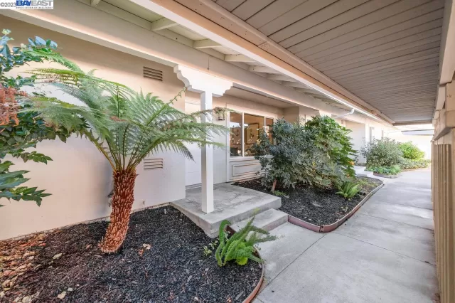 MLS: 41042366 Condo For Sale