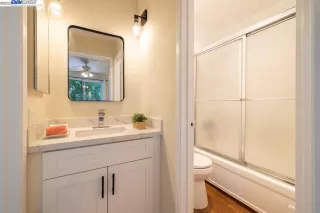 Photo #3: 41042396 Listing