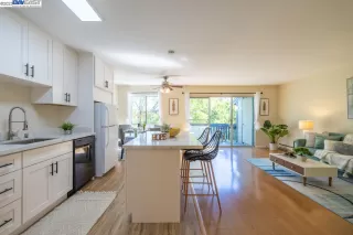 Photo #4: 41042396 Listing