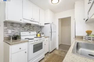 Photo #6: 41042614 Listing