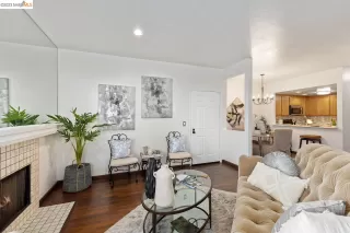 Photo #4: 41042617 Listing