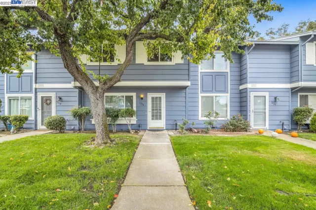 MLS: 41042847 Condo For Sale