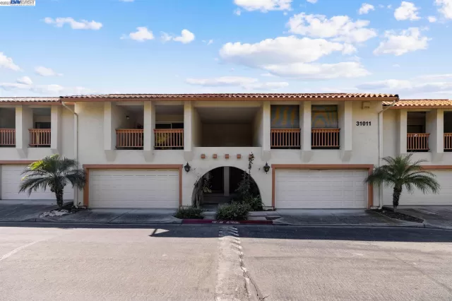 MLS: 41042858 Condo For Sale