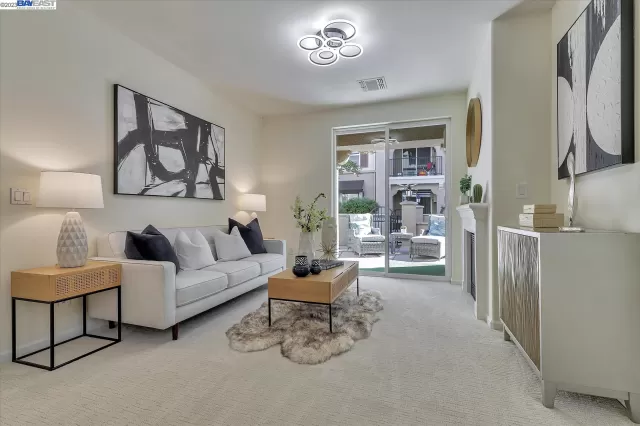 MLS: 41042867 Condo For Sale