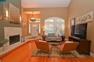 Photo #5: 41042880 Listing 