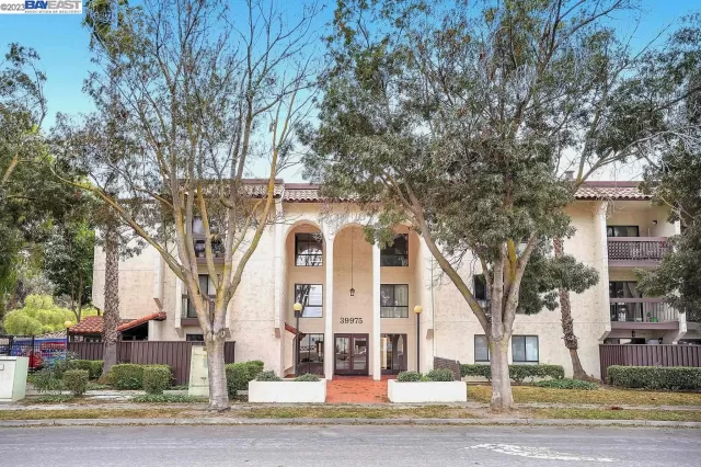 MLS: 41042938 Condo For Sale