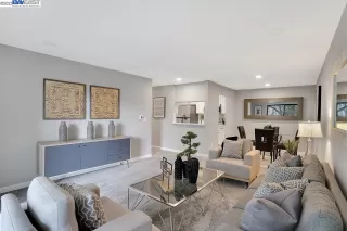 Photo #2: 41042938 Listing 