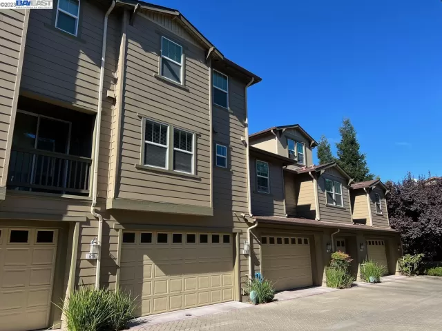 MLS: 41042975 Condo For Sale