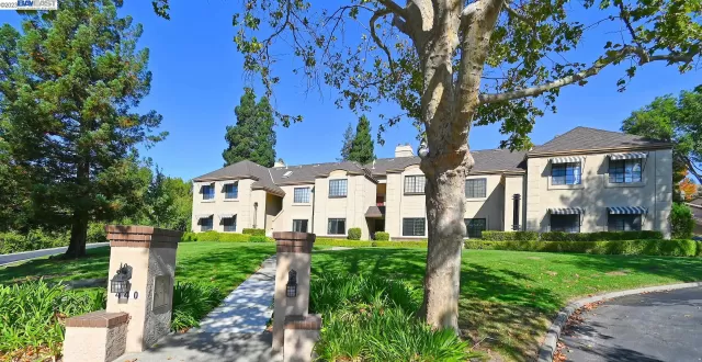 MLS: 41042979 Condo For Sale