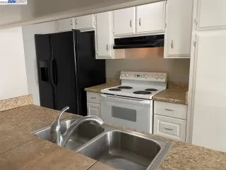 Photo #3: 41043006 Listing