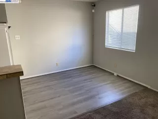 Photo #6: 41043006 Listing