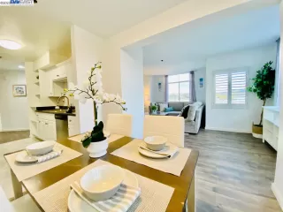 Photo #5: 41043012 Listing