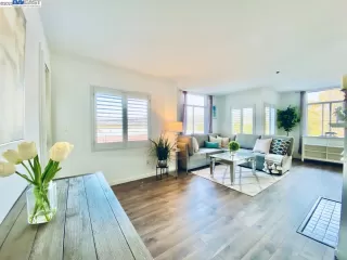 Photo #6: 41043012 Listing