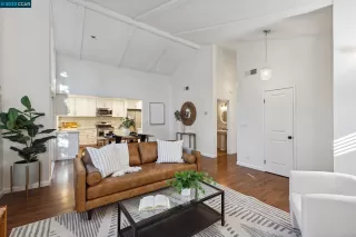 Photo #5: 41043170 Listing