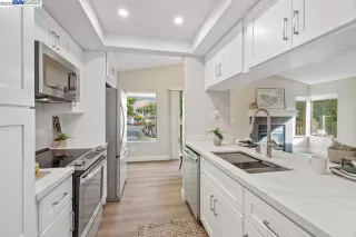 Photo #2: 41043227 Listing