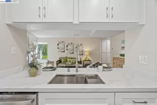 Photo #3: 41043227 Listing