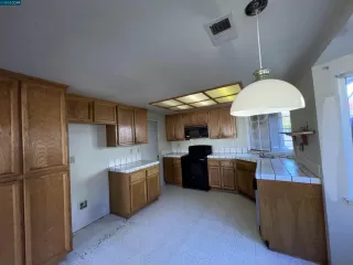 Photo #5: 41043272 Listing 