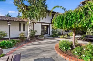 More Details about MLS # 41043344 : 1379 CAMINO PERAL # B