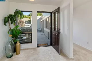 Photo #5: 41043357 Listing