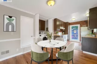 Photo #2: 41043381 Listing