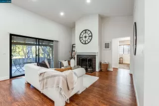 Photo #5: 41043423 Listing