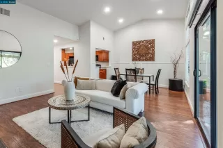Photo #6: 41043423 Listing