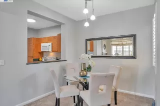 Photo #6: 41043467 Listing