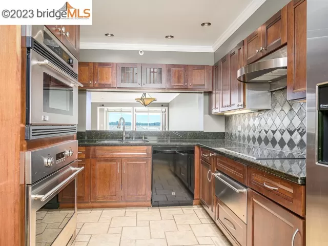 MLS: 41043474 Condo For Sale