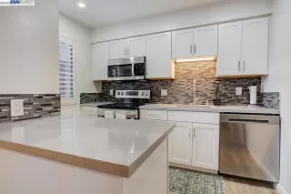 Photo #3: 41043599 Listing 