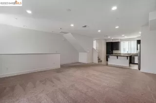 Photo #6: 41043635 Listing