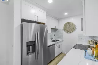 Photo #3: 41043657 Listing