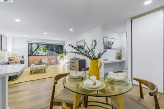 Photo #6: 41043657 Listing