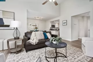 Photo #6: 41043665 Listing