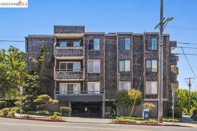 MLS: 41043690 Condo For Sale