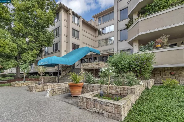 MLS: 41043725 Condo For Sale