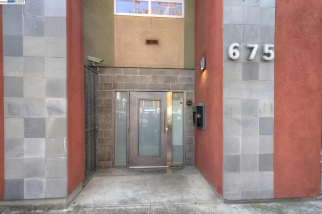 MLS: 41043752 Condo For Sale