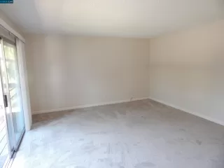 Photo #6: 41043759 Listing