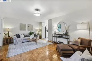 Photo #6: 41043768 Listing