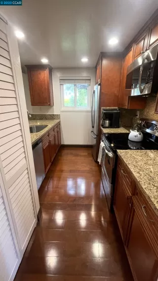 Photo #4: 41043796 Listing