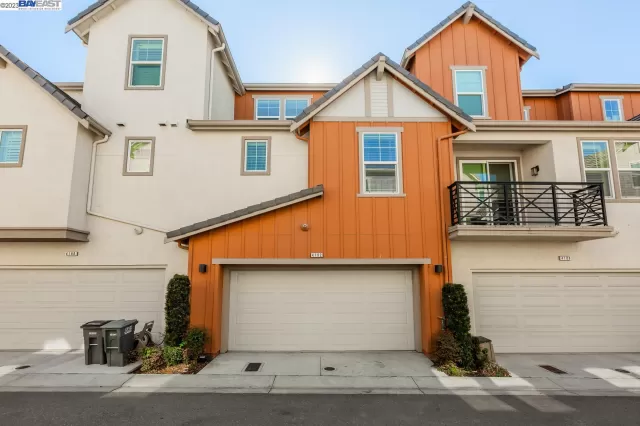 MLS: 41043864 Condo For Sale