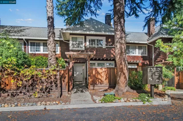 MLS: 41044007 Condo For Sale