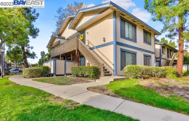 MLS: 41044043 Condo For Sale