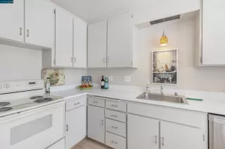 Photo #6: 41044190 Listing